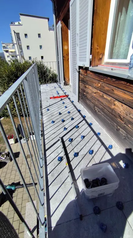 Neuer Unterbau wird exakt ausgerichtet