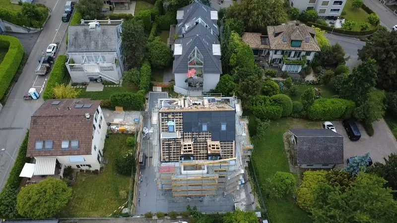 Dachlattung von oben, Drohnenaufnahme